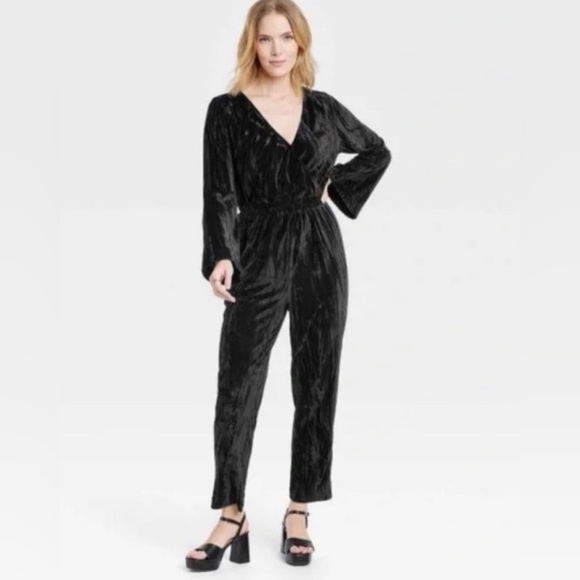 a new day Pants - A New Day Bell Long Sleeve Velor Jumper M